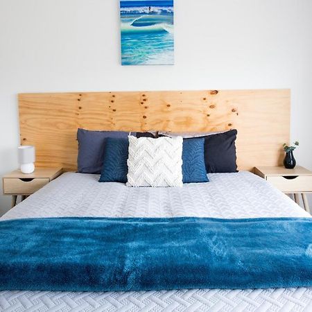 Surf N Stay Whangamata Exterior photo