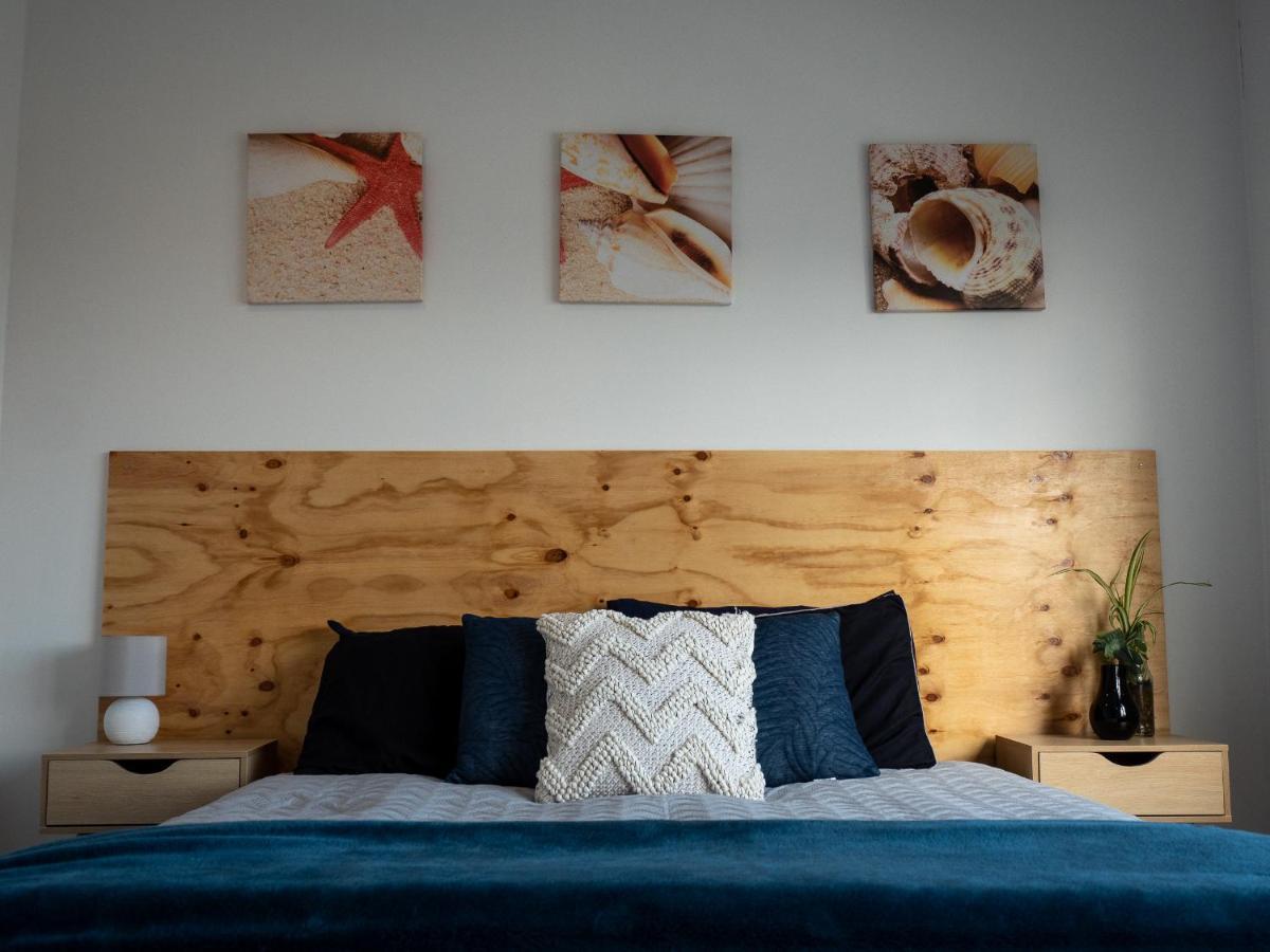 Surf N Stay Whangamata Exterior photo