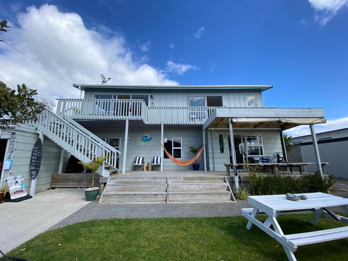 Surf N Stay Whangamata Exterior photo