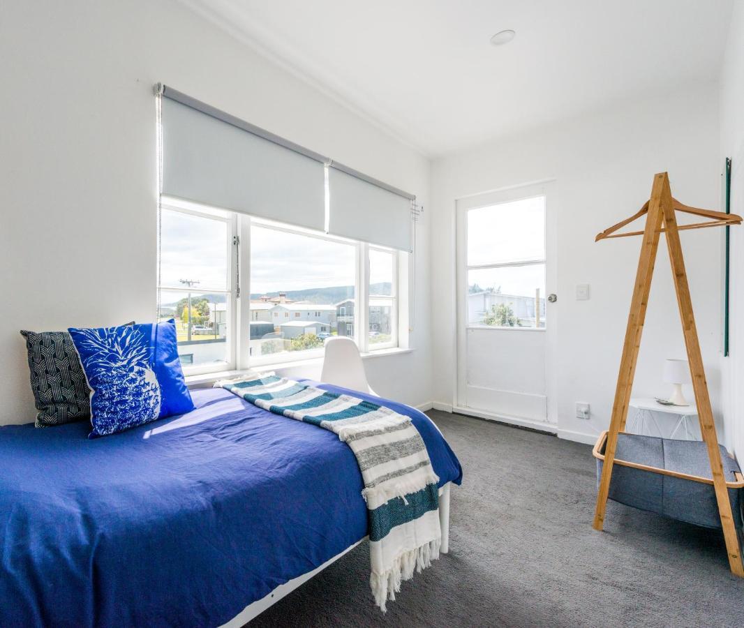 Surf N Stay Whangamata Exterior photo