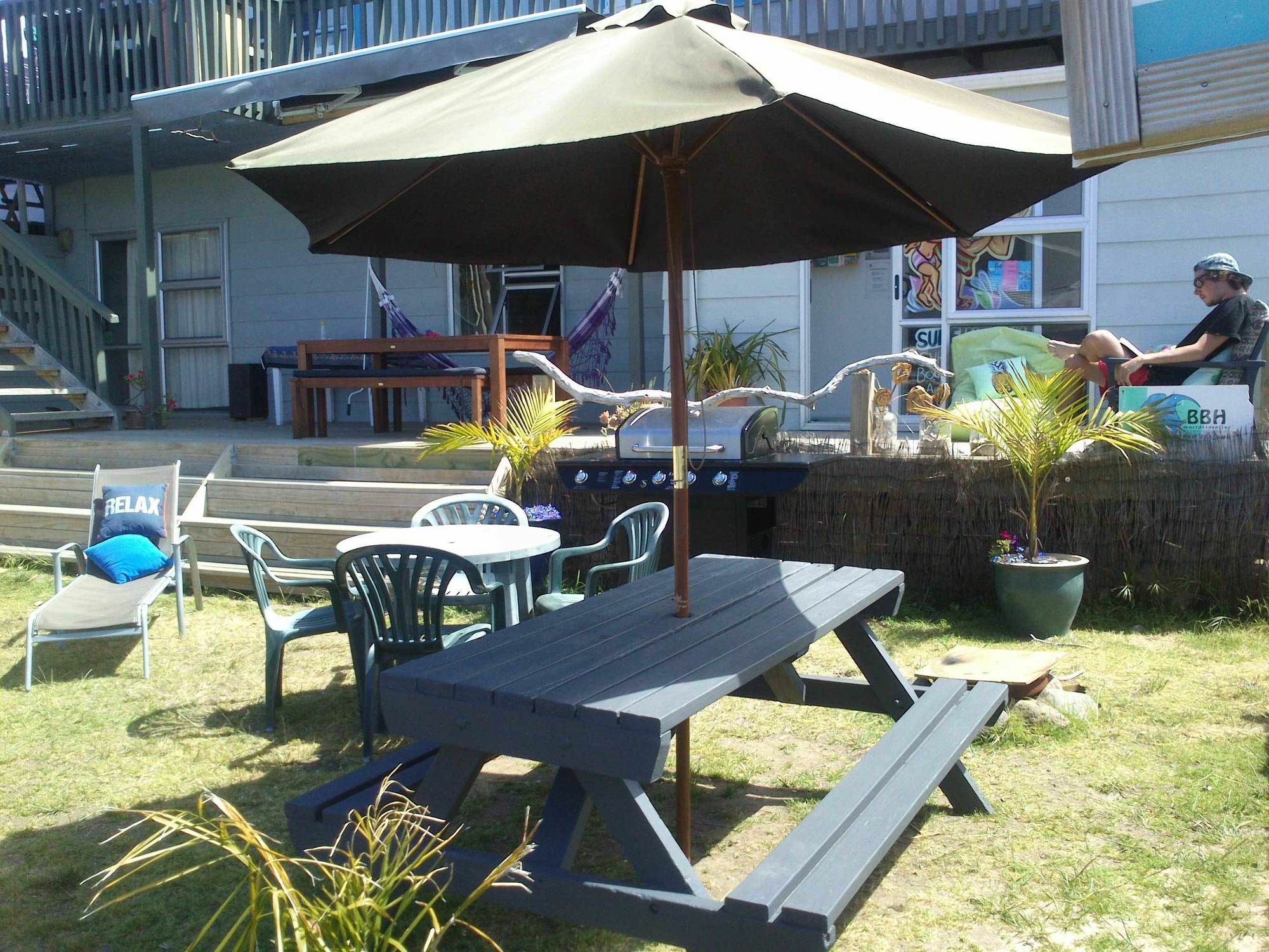 Surf N Stay Whangamata Exterior photo